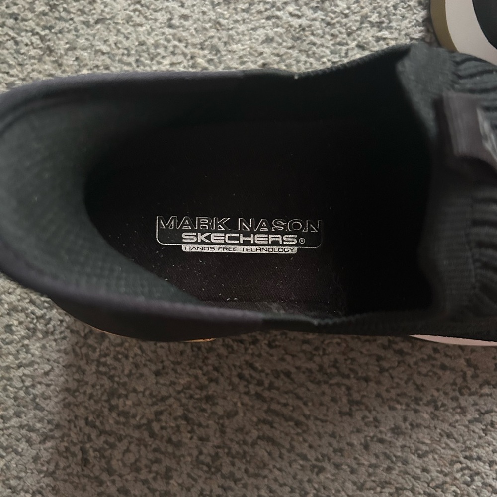 Skechers Black and Gold hands free slip on Sneakers (worn once!) - Picture 8 of 10